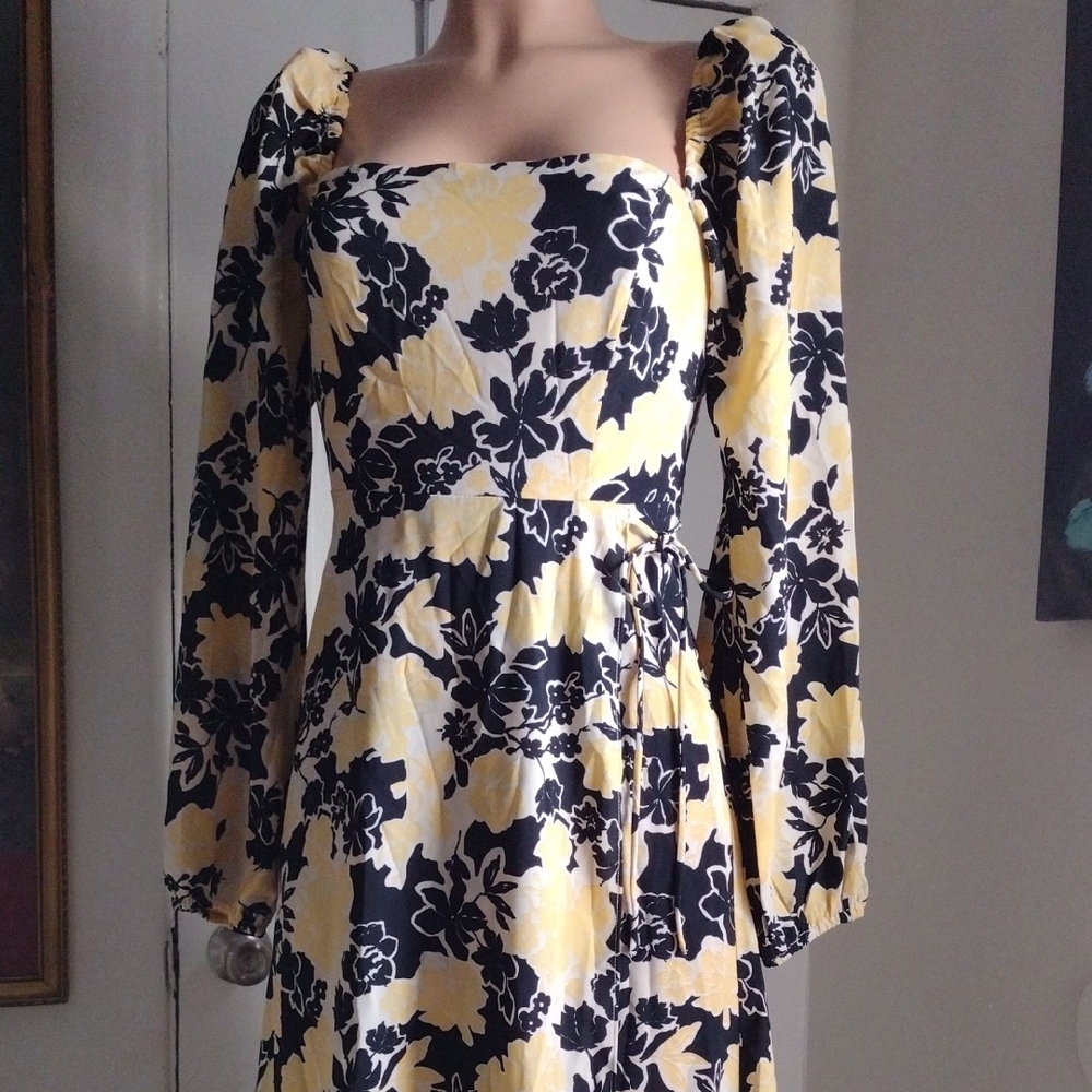 Astr Black and Yellow Puff Sleeve Sundress S